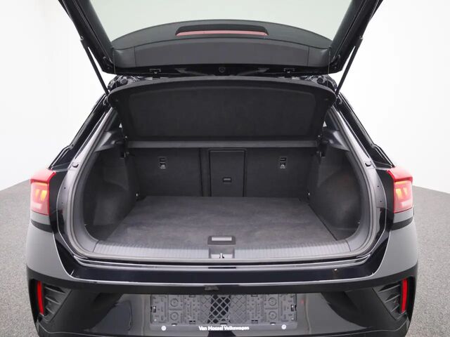 Фольксваген Ті-Рок 2025 у Європі на Automoto.ua Чорний Фольксваген Ті-Рок, об'ємом двигуна 1.5 л та пробігом 26 тис. км за 46045 $, фото 9 на Automoto.ua