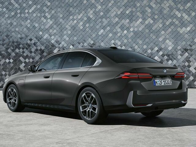 Характеристики BMW 5 Series 2024 Технические характеристики BMW 5 Series 2024