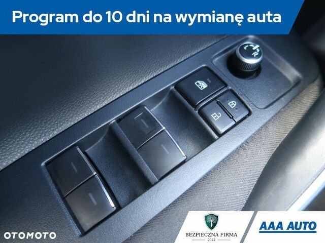 Тойота Королла, об'ємом двигуна 1.49 л та пробігом 83 тис. км за 16415 $, фото 18 на Automoto.ua