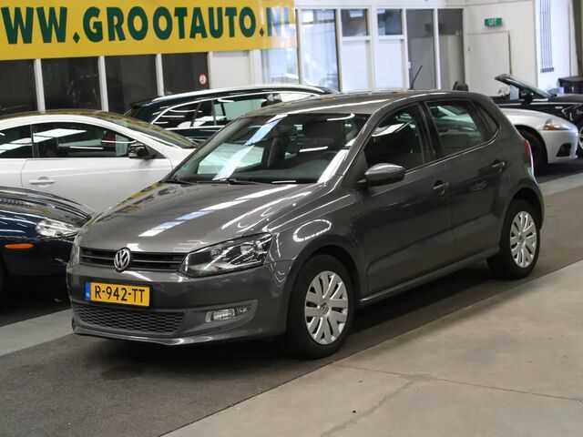 Фольксваген Поло 2009 у Європі на Automoto.ua Сірий Фольксваген Поло, об'ємом двигуна 1.39 л та пробігом 142 тис. км за 5781 $, фото 1 на Automoto.ua