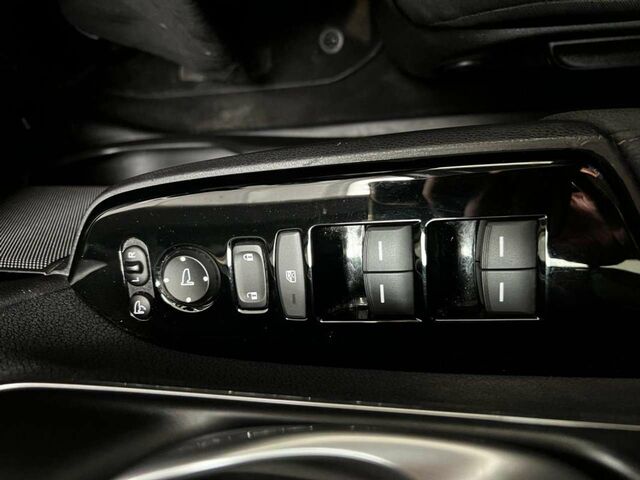Серый Хонда СРВ, объемом двигателя 2 л и пробегом 46 тыс. км за 30706 $, фото 8 на Automoto.ua