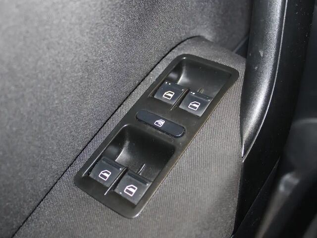 Фольксваген Поло 2009 у Європі на Automoto.ua Сірий Фольксваген Поло, об'ємом двигуна 1.39 л та пробігом 142 тис. км за 5781 $, фото 11 на Automoto.ua