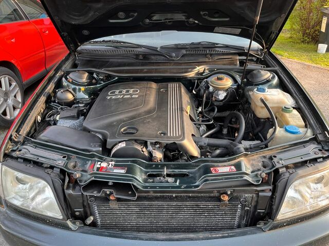 Зелений Ауді А6, об'ємом двигуна 2.46 л та пробігом 417 тис. км за 2817 $, фото 5 на Automoto.ua