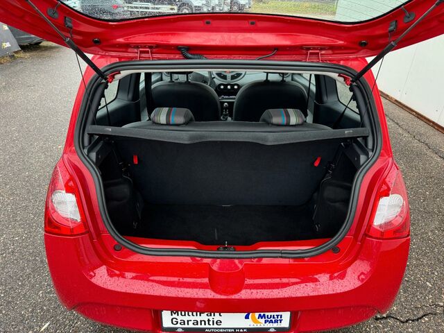 Рено Твинго 2012 в Европе на Automoto.ua Красный Рено Твинго, объемом двигателя 1.15 л и пробегом 50 тыс. км за 4999 $, фото 6 на Automoto.ua