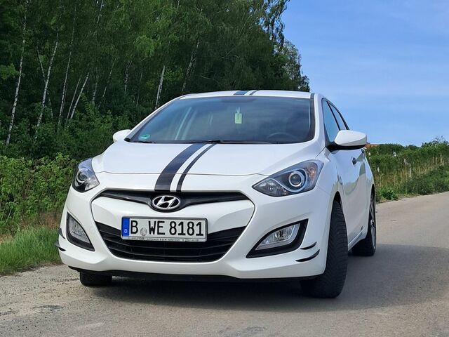 Хендай i30, объемом двигателя 1.4 л и пробегом 138 тыс. км за 7322 $, фото 1 на Automoto.ua