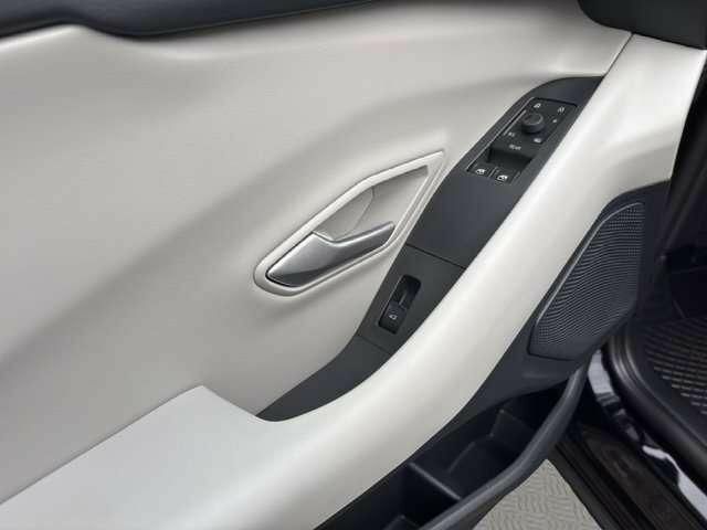 Форд Эксплорер 2024 в Европе на Automoto.ua Черный Форд Эксплорер, объемом двигателя 0 л и пробегом 8 тыс. км за 46717 $, фото 10 на Automoto.ua