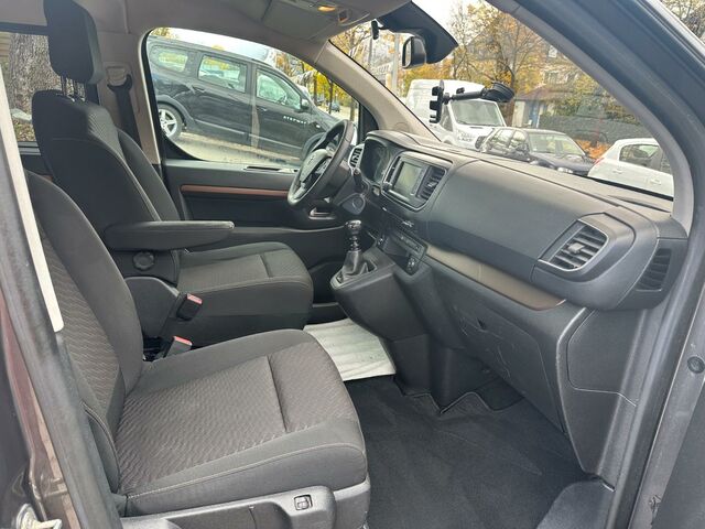 Тойота Proace Verso 2019 у Європі на Automoto.ua Тойота Proace Verso, об'ємом двигуна 2 л та пробігом 139 тис. км за 16900 $, фото 8 на Automoto.ua