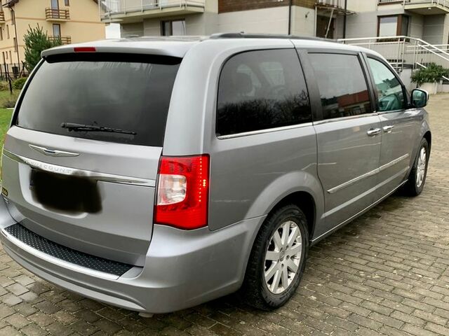 Крайслер Grand Voyager, об'ємом двигуна 3.61 л та пробігом 193 тис. км за 12311 $, фото 7 на Automoto.ua