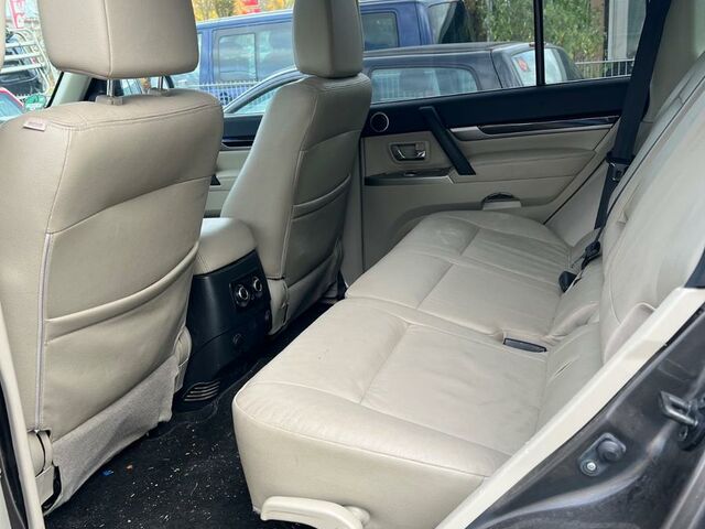 Мицубиси Паджеро 2017 в Европе на Automoto.ua Мицубиси Паджеро, объемом двигателя 3.2 л и пробегом 118 тыс. км за 16700 $, фото 9 на Automoto.ua