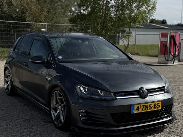 Фольксваген Гольф 2015 у Європі на Automoto.ua Сірий Фольксваген Гольф, об'ємом двигуна 1.4 л та пробігом 263 тис. км за 14424 $, фото 1 на Automoto.ua