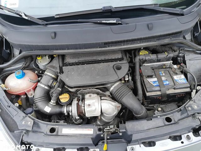 Форд КА, объемом двигателя 1.25 л и пробегом 164 тыс. км за 2570 $, фото 4 на Automoto.ua
