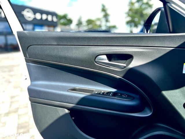 Альфа Ромео Джуниор 2025 в Европе на Automoto.ua Синий Альфа Ромео Джуниор, объемом двигателя 1 л и пробегом 2 тыс. км за 31453 $, фото 13 на Automoto.ua