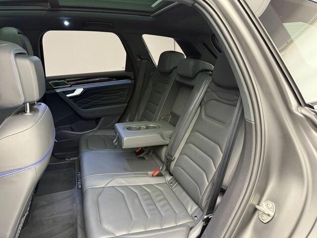 Фольксваген Туарег 2024 в Европе на Automoto.ua Серый Фольксваген Туарег, объемом двигателя 3 л и пробегом 66 тыс. км за 85020 $, фото 8 на Automoto.ua