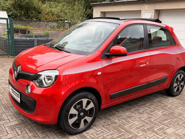 Рено Твинго 2015 в Европе на Automoto.ua Красный Рено Твинго, объемом двигателя 1 л и пробегом 31 тыс. км за 7599 $, фото 8 на Automoto.ua