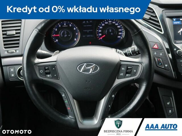 Хендай і40, об'ємом двигуна 2 л та пробігом 64 тис. км за 14255 $, фото 12 на Automoto.ua