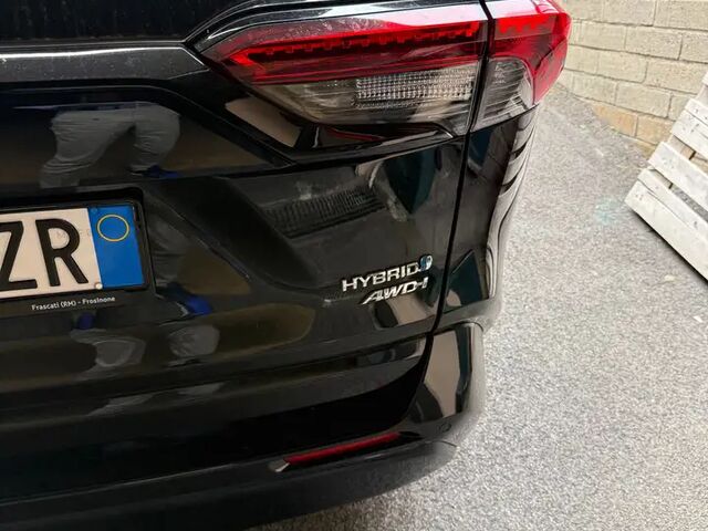 Тойота РАВ 4 2020 у Європі на Automoto.ua Чорний Тойота РАВ 4, об'ємом двигуна 2.49 л та пробігом 63 тис. км за 33082 $, фото 4 на Automoto.ua