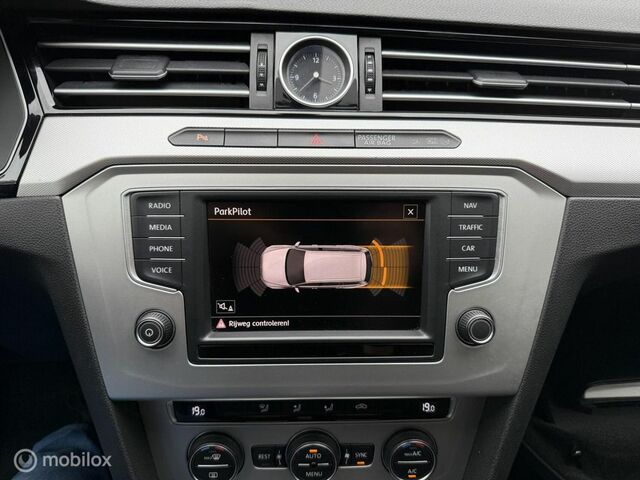 Фольксваген Пассат Варіант 2015 у Європі на Automoto.ua Сірий Фольксваген Пассат Варіант, об'ємом двигуна 1.6 л та пробігом 200 тис. км за 11791 $, фото 17 на Automoto.ua