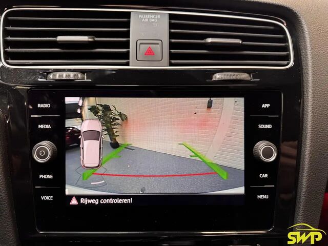 Фольксваген Гольф ГТІ 2019 у Європі на Automoto.ua Білий Фольксваген Гольф ГТІ, об'ємом двигуна 1.98 л та пробігом 100 тис. км за 27914 $, фото 11 на Automoto.ua