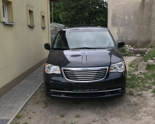 Крайслер Town & Country, об'ємом двигуна 3.61 л та пробігом 291 тис. км за 9698 $, фото 1 на Automoto.ua