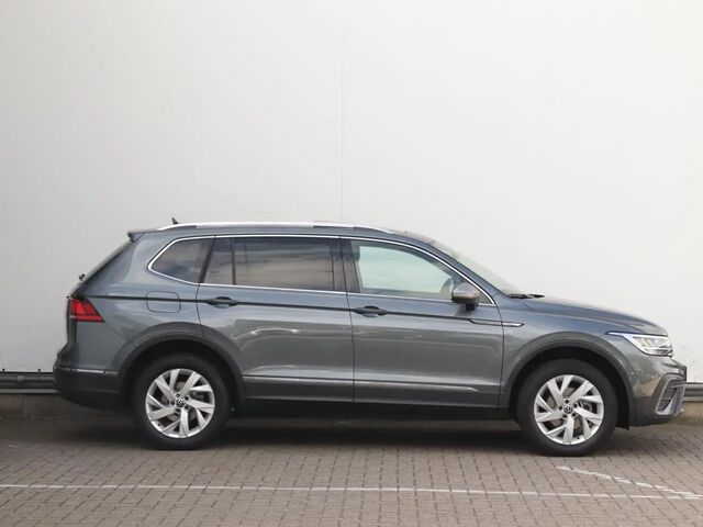 Фольксваген Tiguan Allspace 2024 у Європі на Automoto.ua Сірий Фольксваген Tiguan Allspace, об'ємом двигуна 1.5 л та пробігом 14 тис. км за 52257 $, фото 1 на Automoto.ua
