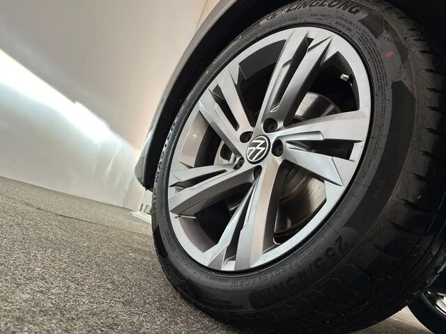 Фольксваген Тігуан 2022 у Європі на Automoto.ua Сірий Фольксваген Тігуан, об'ємом двигуна 1.4 л та пробігом 84 тис. км за 41808 $, фото 12 на Automoto.ua