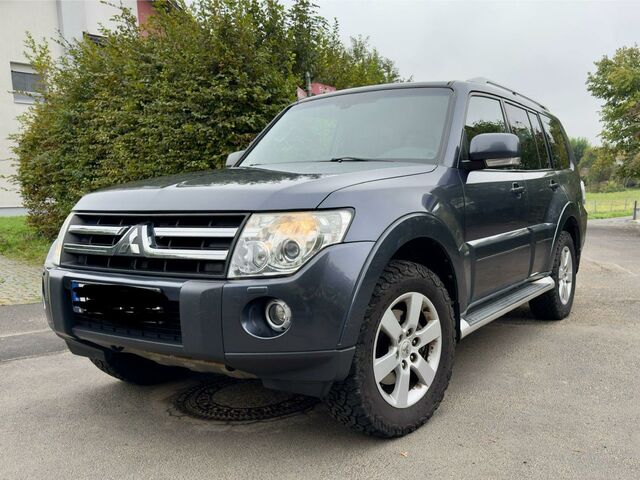 Міцубісі Паджеро 2009 у Європі на Automoto.ua Синій Міцубісі Паджеро, об'ємом двигуна 0 л та пробігом 260 тис. км за 12500 $, фото 1 на Automoto.ua