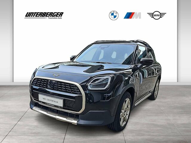 Чорний Міні Cooper Countryman, об'ємом двигуна 1.5 л та пробігом 9 тис. км за 52473 $, фото 1 на Automoto.ua