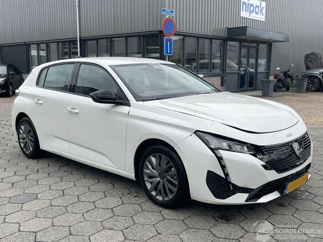 Білий Пежо 308, об'ємом двигуна 1.2 л та пробігом 16 тис. км за 11828 $, фото 1 на Automoto.ua