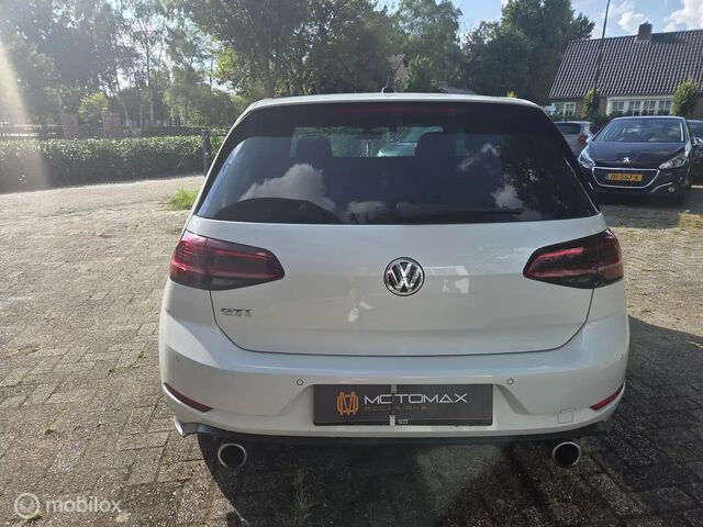 Фольксваген Гольф ГТІ 2018 у Європі на Automoto.ua Білий Фольксваген Гольф ГТІ, об'ємом двигуна 1.98 л та пробігом 91 тис. км за 24558 $, фото 2 на Automoto.ua