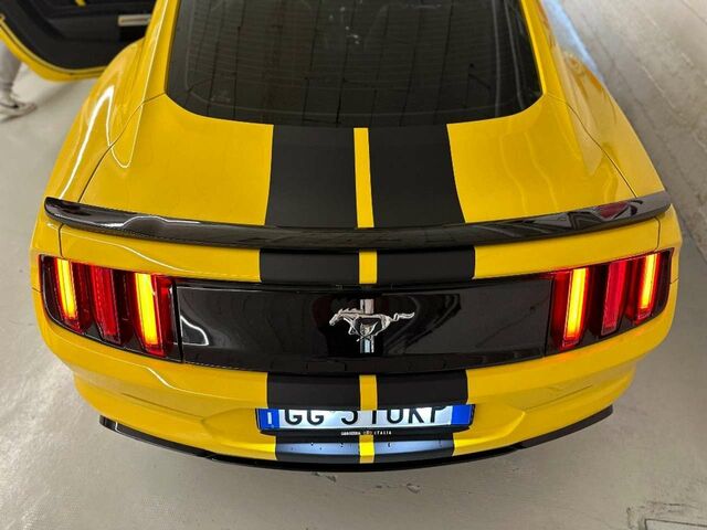 Жовтий Форд Мустанг, об'ємом двигуна 2.26 л та пробігом 31 тис. км за 36649 $, фото 7 на Automoto.ua