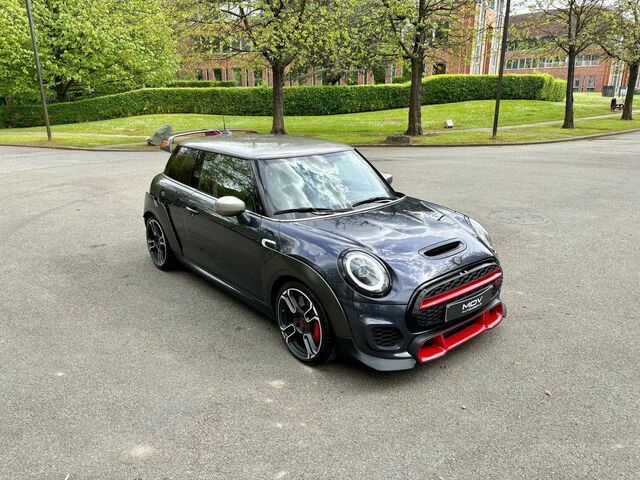 Серый Мини John Cooper Works, объемом двигателя 2 л и пробегом 33 тыс. км за 43089 $, фото 10 на Automoto.ua