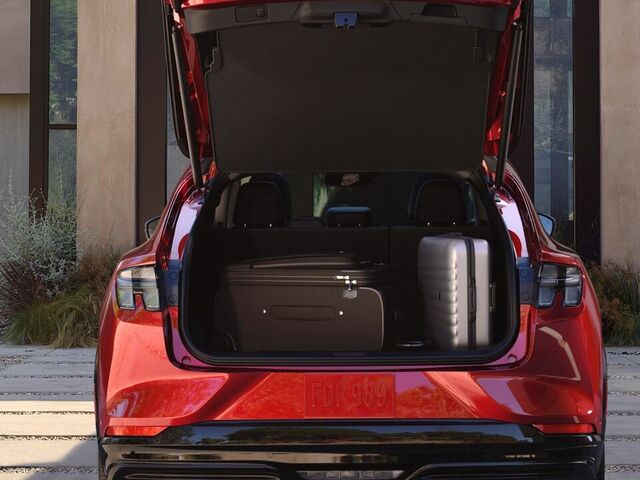 Об'єм багажника нового електричного Форд Мустанг Mach-E 2022