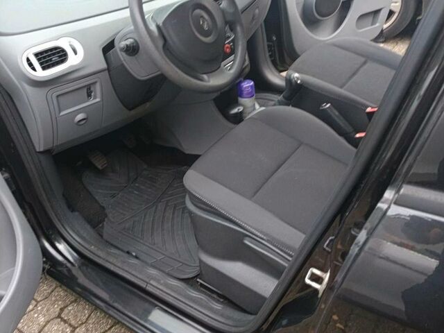 Рено Модус 2011 в Европе на Automoto.ua Черный Рено Модус, объемом двигателя 0 л и пробегом 119 тыс. км за 2600 $, фото 9 на Automoto.ua