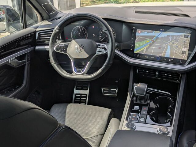 Фольксваген Туарег 2021 у Європі на Automoto.ua Білий Фольксваген Туарег, об'ємом двигуна 3 л та пробігом 64 тис. км за 67361 $, фото 3 на Automoto.ua