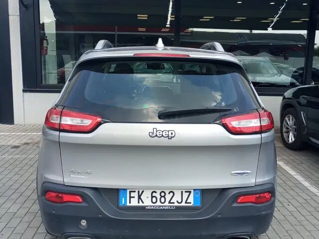 Джип Чероки 2017 в Европе на Automoto.ua Серый Джип Чероки, объемом двигателя 2.18 л и пробегом 152 тыс. км за 12690 $, фото 1 на Automoto.ua