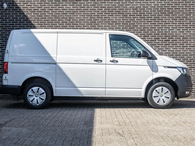 Фольксваген T6.1 Transporter 2024 в Европе на Automoto.ua Белый Фольксваген T6.1 Transporter, объемом двигателя 1.97 л и пробегом 14 тыс. км за 35574 $, фото 2 на Automoto.ua