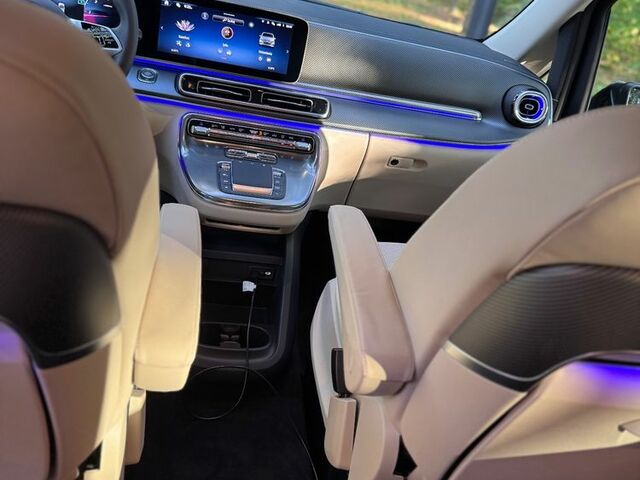 Мерседес В-Класс 2025 в Европе на Automoto.ua Черный Мерседес В-Класс, объемом двигателя 1 л и пробегом 4 тыс. км за 128406 $, фото 18 на Automoto.ua