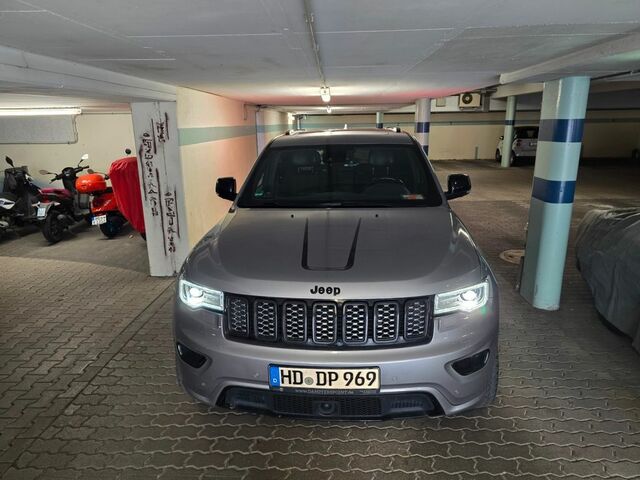 Сірий Джип Grand Cherokee, об'ємом двигуна 2.99 л та пробігом 136 тис. км за 28495 $, фото 1 на Automoto.ua