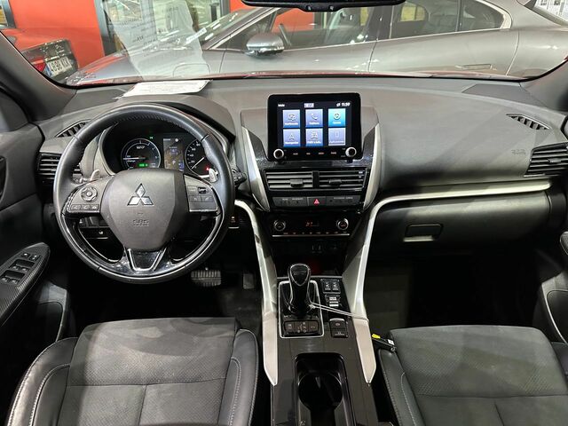 Міцубісі Eclipse Cross 2022 у Європі на Automoto.ua Червоний Міцубісі Eclipse Cross, об'ємом двигуна 2.36 л та пробігом 93 тис. км за 22219 $, фото 10 на Automoto.ua