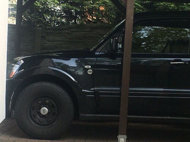 Мицубиси Паджеро 2005 в Европе на Automoto.ua Черный Мицубиси Паджеро, объемом двигателя 0 л и пробегом 199 тыс. км за 8800 $, фото 8 на Automoto.ua