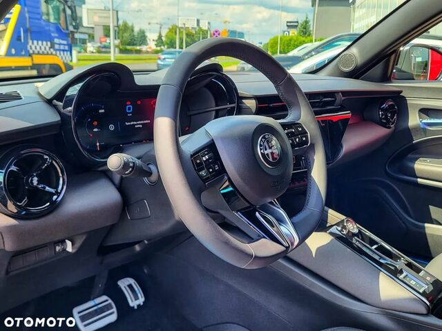 Альфа Ромео Джуниор 2025 в Европе на Automoto.ua Черный Альфа Ромео Джуниор, объемом двигателя 1 л и пробегом 390 тыс. км за 30194 $, фото 11 на Automoto.ua