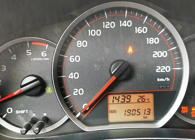 Тойота Яріс, об'ємом двигуна 1.36 л та пробігом 191 тис. км за 6156 $, фото 13 на Automoto.ua