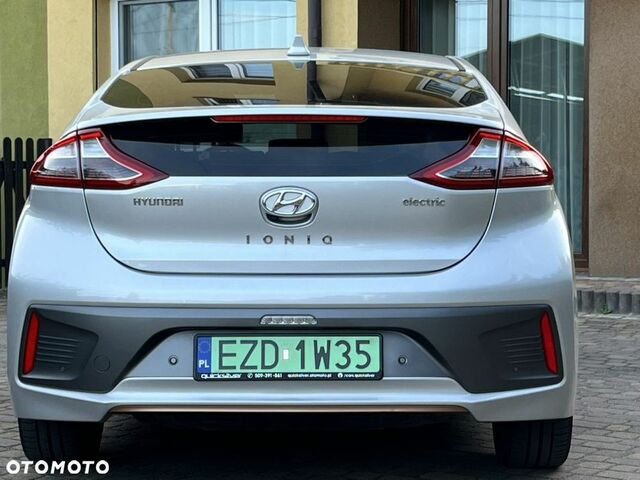 Хендай Ioniq, объемом двигателя 0 л и пробегом 79 тыс. км за 17171 $, фото 4 на Automoto.ua