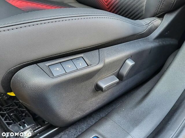 Альфа Ромео Джуниор 2025 в Европе на Automoto.ua Черный Альфа Ромео Джуниор, объемом двигателя 1 л и пробегом 390 тыс. км за 30194 $, фото 18 на Automoto.ua