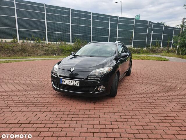 Рено Меган 2013 у Європі на Automoto.ua Чорний Рено Меган, об'ємом двигуна 1 л та пробігом 146 тис. км за 5545 $, фото 1 на Automoto.ua
