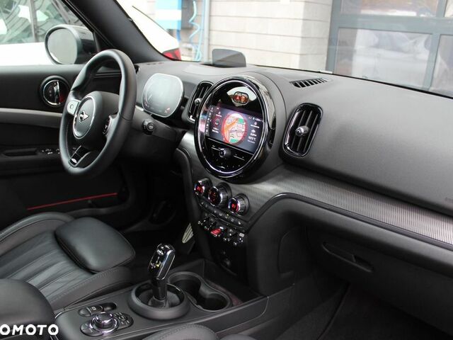 Мини John Cooper Works, объемом двигателя 2 л и пробегом 8 тыс. км за 38855 $, фото 4 на Automoto.ua