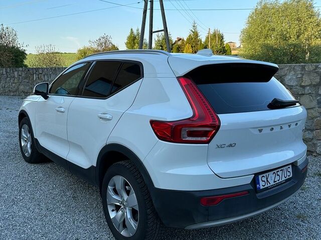 Вольво XC40, об'ємом двигуна 1.97 л та пробігом 103 тис. км за 25918 $, фото 2 на Automoto.ua