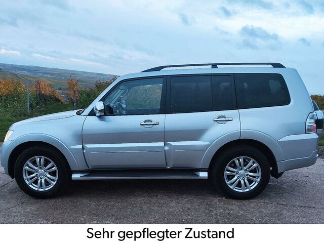 Мицубиси Паджеро 2015 в Европе на Automoto.ua Серебряный Мицубиси Паджеро, объемом двигателя 3.2 л и пробегом 100 тыс. км за 29990 $, фото 4 на Automoto.ua