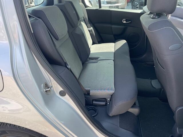 Рено Модус 2006 у Європі на Automoto.ua Сірий Рено Модус, об'ємом двигуна 1.15 л та пробігом 104 тис. км за 3842 $, фото 12 на Automoto.ua