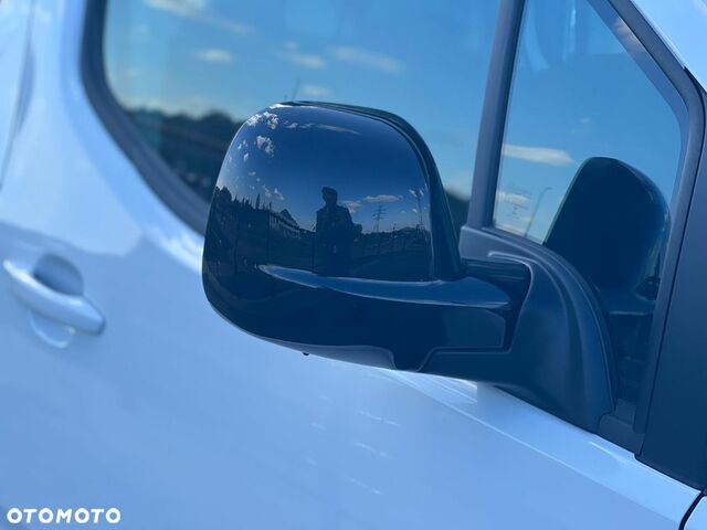 Тойота Proace City Verso, объемом двигателя 1.5 л и пробегом 11 тыс. км за 27192 $, фото 7 на Automoto.ua